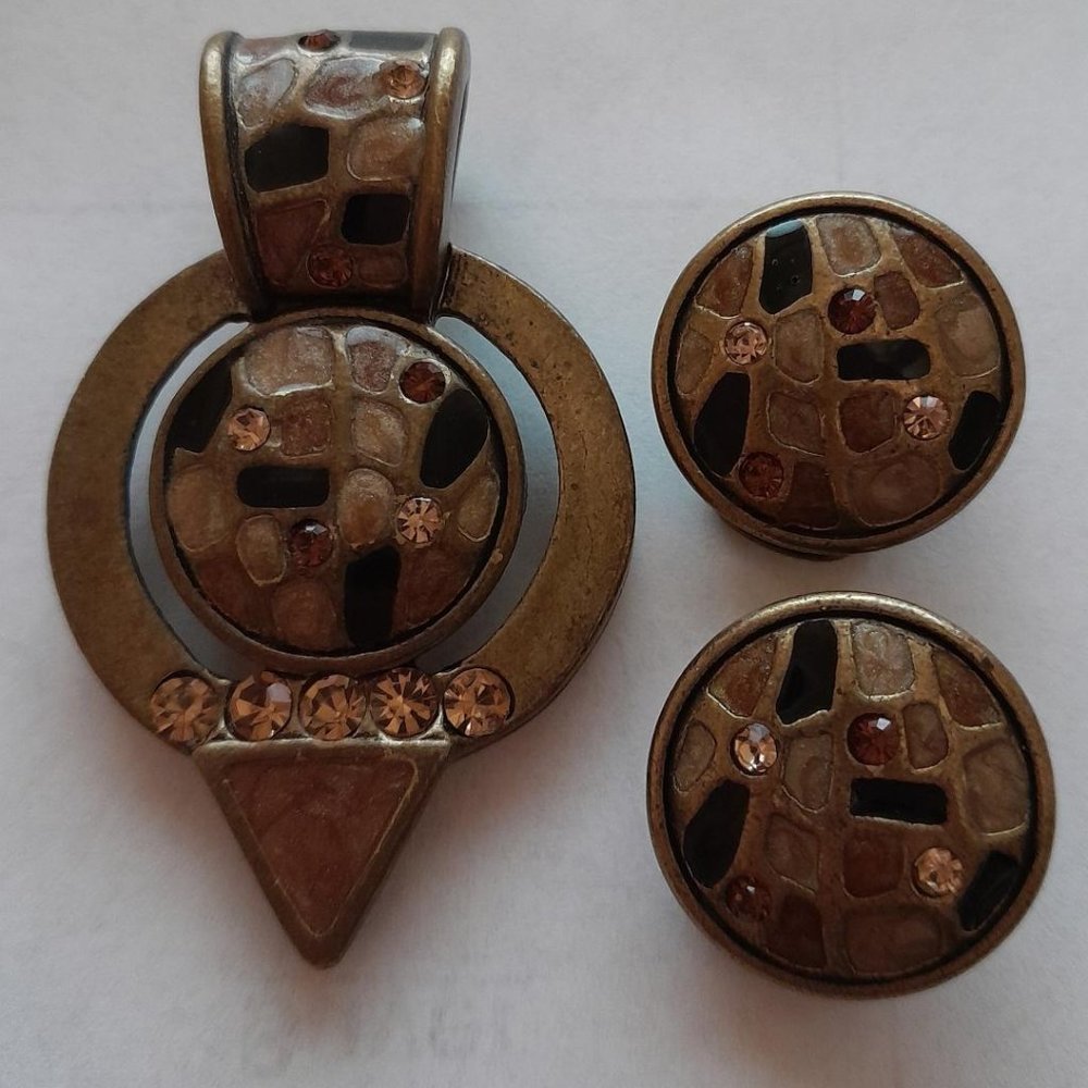 Chicos Vintage Pendant and Clip on Earring Set